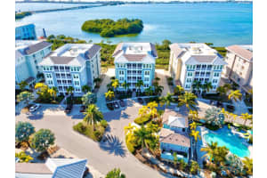 388 ARUBA CIRCLE, BRADENTON, FL 34209 Sold 04/01/24