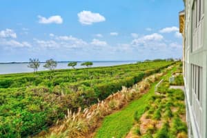 388 ARUBA CIRCLE, BRADENTON, FL 34209 Sold 04/01/24