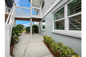 1335 SIESTA BAYSIDE DRIVE, SARASOTA, FL 34242 Sold 11/27/23