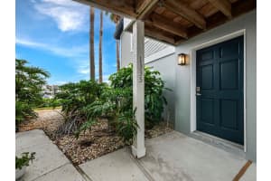 1335 SIESTA BAYSIDE DRIVE, SARASOTA, FL 34242 Sold 11/27/23