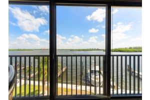 9011 MIDNIGHT PASS ROAD, SARASOTA, FL 34242 Sold 02/22/24