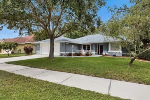 6717 WILLOW POND LANE, SARASOTA, FL 34240 Sold 03/29/24