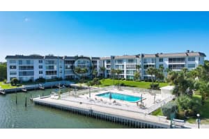 600 SUTTON PLACE, LONGBOAT KEY, FL 34228 Sold 07/23/24