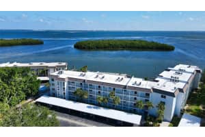 600 SUTTON PLACE, LONGBOAT KEY, FL 34228 Sold 07/23/24