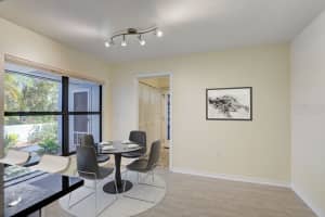 2660 MOSS OAK DRIVE, SARASOTA, FL 34231 Sold 11/20/23