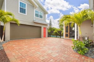 1875 5TH STREET, SARASOTA, FL 34236 Sold 02/13/25