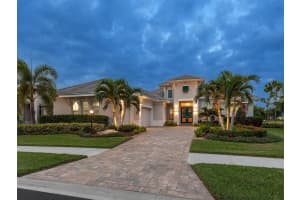 748 CROSSWIND AVENUE, SARASOTA, FL 34240 Sold 03/13/24