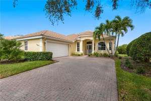 7243 BRAMBURY COURT, SARASOTA, FL 34238 Sold 11/03/23