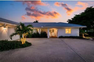 622 EMERALD LANE, HOLMES BEACH, FL 34217 Sold 08/12/24
