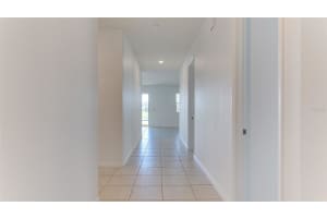 3438 74TH AVENUE CIRCLE, SARASOTA, FL 34243 Sold 12/08/23