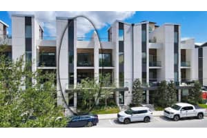 42 AUDUBON PLACE, SARASOTA, FL 34237 Sold 12/29/23