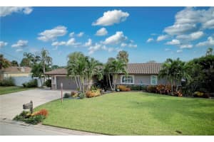 5111 BIMINI DRIVE, BRADENTON, FL 34210 Sold 12/07/23