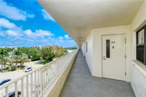 5770 MIDNIGHT PASS ROAD, SARASOTA, FL 34242 Sold 12/04/23