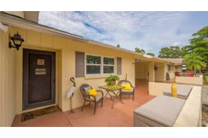 390 301 BOULEVARD, BRADENTON, FL 34205 Sold 11/22/23