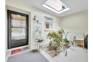 6910 WOODWIND DRIVE, SARASOTA, FL 34231 Sold 12/21/23