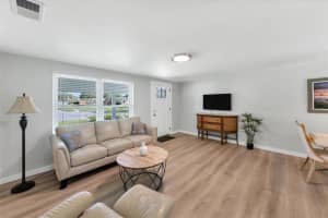 2428 GULF GATE DRIVE, SARASOTA, FL 34231 Sold 01/05/24
