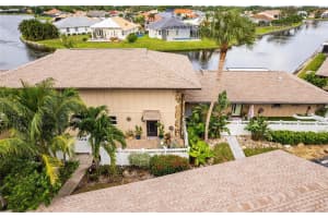 4291 ISLAND CIRCLE, FORT MYERS, FL 33919 Sold 12/12/23