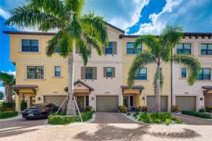 5544 CANNES CIRCLE, SARASOTA, FL 34231 Sold 03/27/24