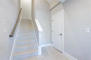 5544 CANNES CIRCLE, SARASOTA, FL 34231 Sold 03/27/24