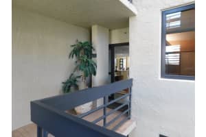 1125 GULF OF MEXICO DRIVE, LONGBOAT KEY, FL 34228 Sold 04/30/24