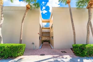 2763 WOODGATE LANE, SARASOTA, FL 34231 Sold 12/15/23