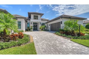 720 CROSSWIND AVENUE, SARASOTA, FL 34240 Sold 04/19/24