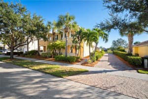 2001 BURGOS DRIVE, SARASOTA, FL 34238 Sold 11/28/23