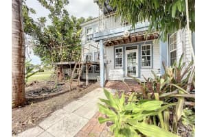 7612 WESTMORELAND DRIVE, SARASOTA, FL 34243 Sold 03/08/24