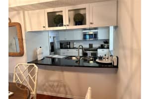 425 CERROMAR TERRACE, VENICE, FL 34293 - MLS#MFRA4586901