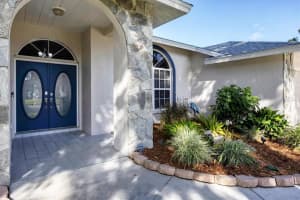 4488 DIAMOND CIRCLE, SARASOTA, FL 34233 Sold 12/08/23