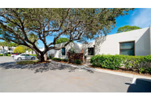 325 SPRINGDALE DRIVE, BRADENTON, FL 34210 Sold 02/23/24