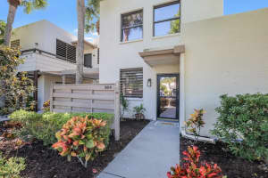 364 SPRINGDALE DRIVE, BRADENTON, FL 34210 Sold 01/22/24