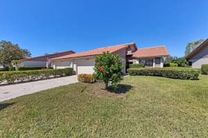 3895 WILSHIRE DRIVE, SARASOTA, FL 34238 Sold 04/23/24