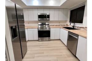 878 SUNRIDGE DRIVE, SARASOTA, FL 34234 Sold 04/17/24