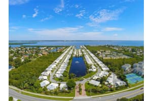 898 SPANISH DRIVE, LONGBOAT KEY, FL 34228 Sold 12/01/23