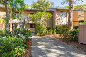 1708 GLENHOUSE DRIVE, SARASOTA, FL 34231 Sold 02/16/24