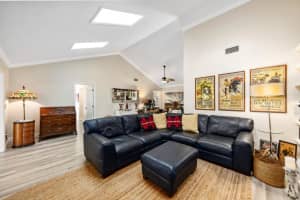 1708 GLENHOUSE DRIVE, SARASOTA, FL 34231 Sold 02/16/24