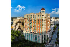 1350 MAIN STREET, SARASOTA, FL 34236 Sold 12/29/23