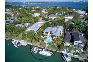 722 SIESTA DRIVE, SARASOTA, FL 34242 Sold 01/04/24