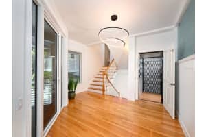 722 SIESTA DRIVE, SARASOTA, FL 34242 Sold 01/04/24