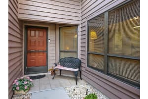 3871 WILSHIRE CIRCLE, SARASOTA, FL 34238 Sold 03/04/24
