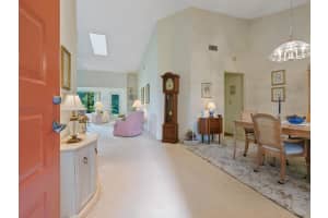 3871 WILSHIRE CIRCLE, SARASOTA, FL 34238 Sold 03/04/24