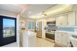 8911 MIDNIGHT PASS ROAD, SARASOTA, FL 34242 - MLS#MFRA4588110