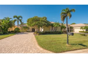 8848 ENCLAVE COURT, SARASOTA, FL 34238 Sold 12/12/23