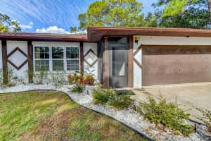 8110 WOODLAWN CIRCLE, PALMETTO, FL 34221 Sold 02/14/24