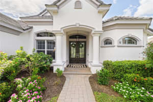 5328 HUNT CLUB WAY, SARASOTA, FL 34238 Sold 01/12/24