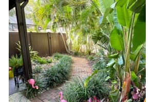 3947 GLEN OAKS MANOR DRIVE, SARASOTA, FL 34232 Sold 01/02/24