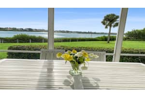 1360 SIESTA BAYSIDE DRIVE, SARASOTA, FL 34242 - MLS#MFRA4588739