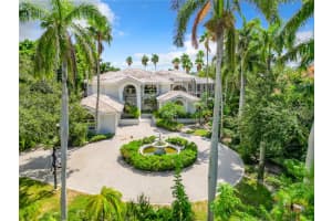 212 TREMONT LANE, SARASOTA, FL 34236 Sold 04/08/24
