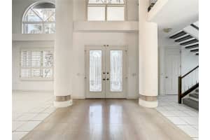 212 TREMONT LANE, SARASOTA, FL 34236 Sold 04/08/24